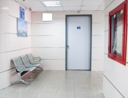 emergency wait room times